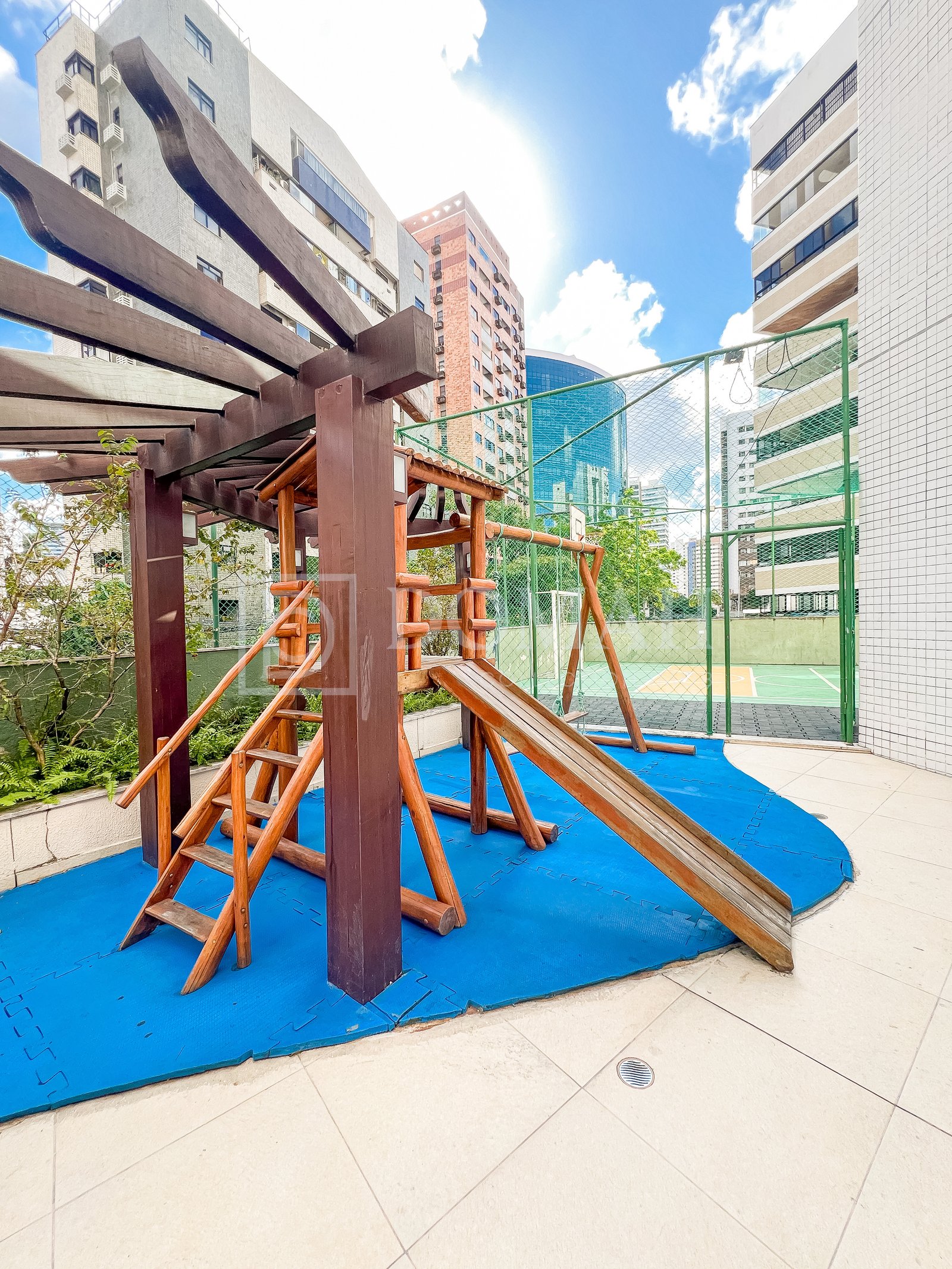 Foto 20 do imóvel Apartamento à venda Meireles