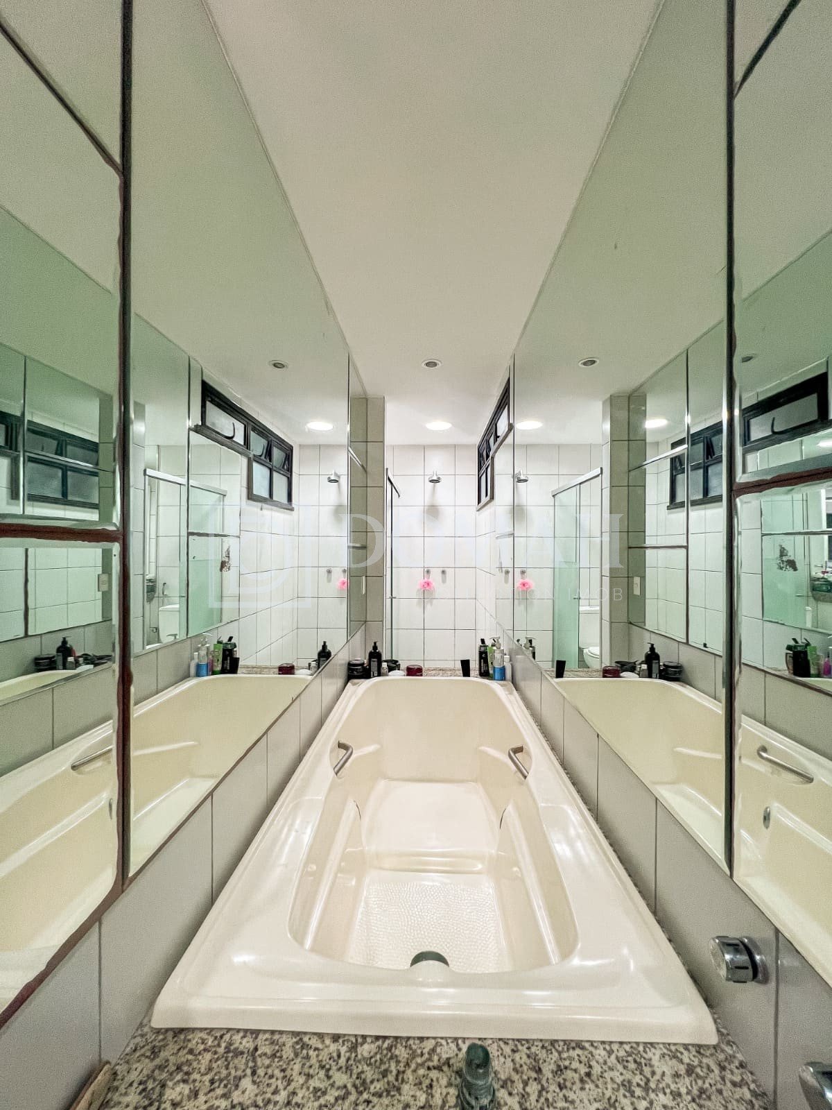 Foto 10 do imóvel Apartamento 3 quartos à venda a poucos metros da Av Beira Mar