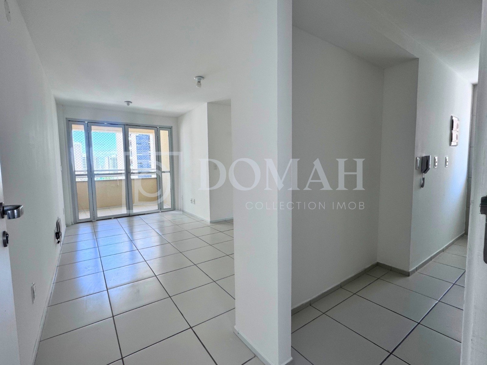 Foto 7 do imóvel Apartamento Exclusivo Frente à Praça no Parque Del Sol | 73 m² - Portal de Ávila