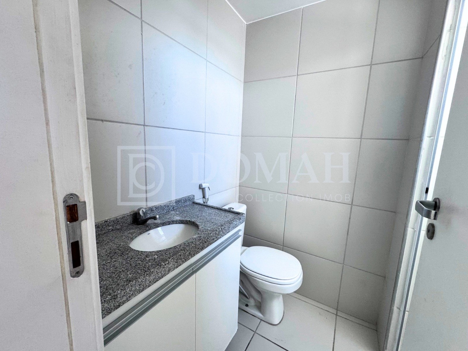 Foto 12 do imóvel Apartamento Exclusivo Frente à Praça no Parque Del Sol | 73 m² - Portal de Ávila