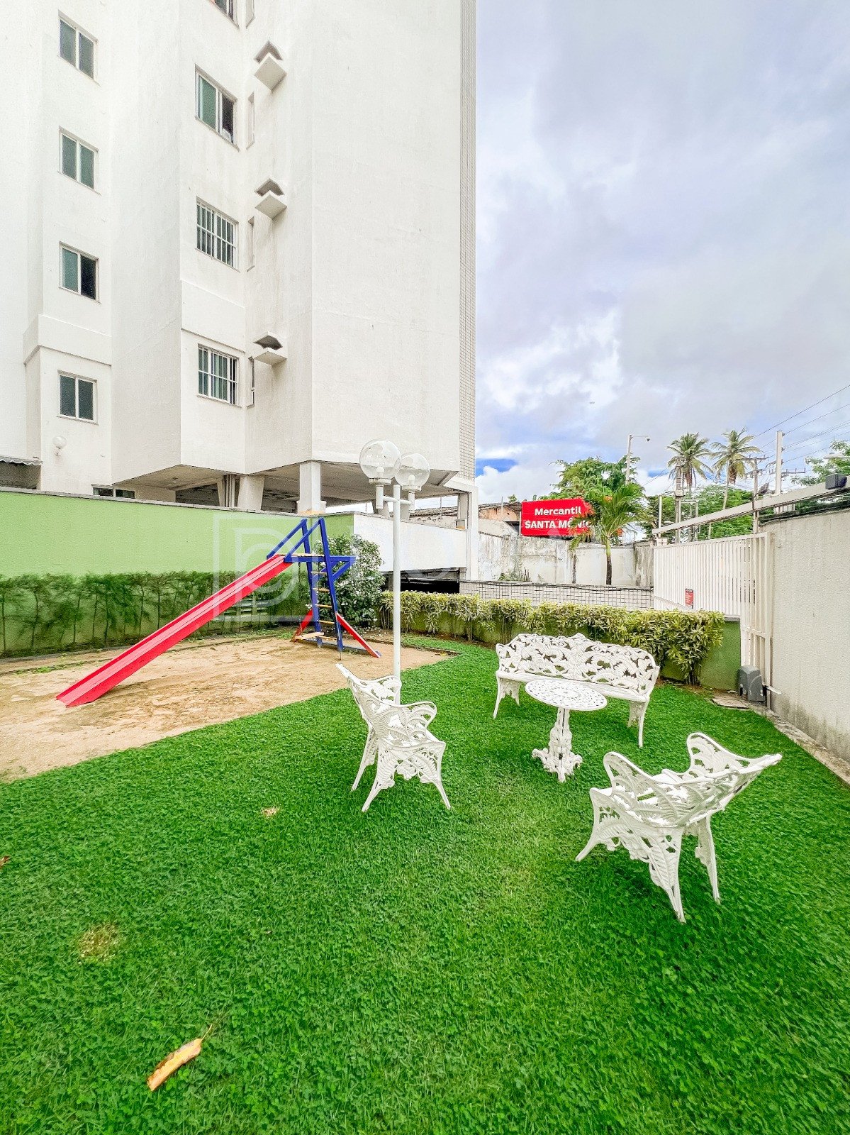 Foto 14 do imóvel Apartamento três quartos no Dionísio Torres