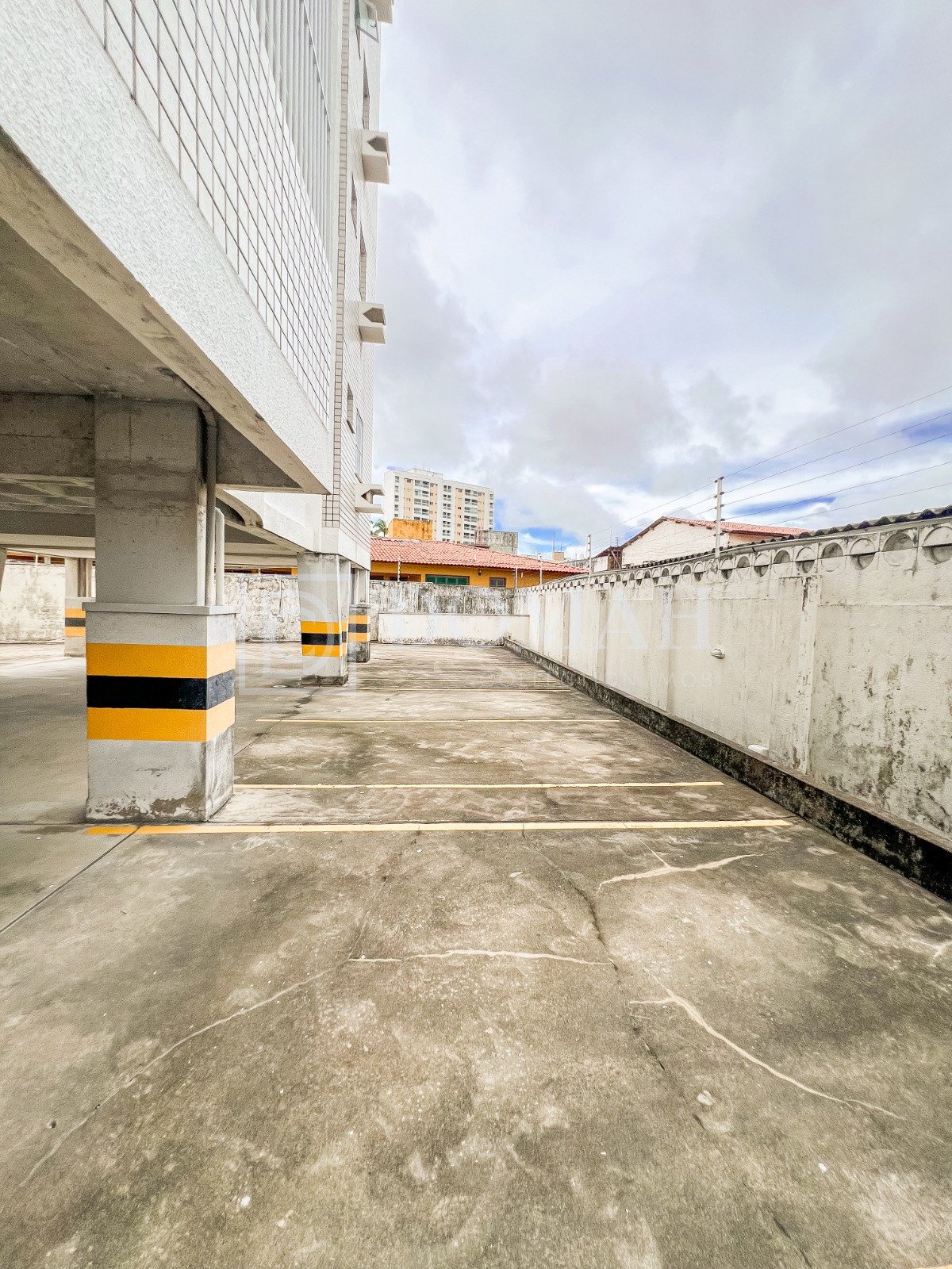 Foto 15 do imóvel Apartamento três quartos no Dionísio Torres