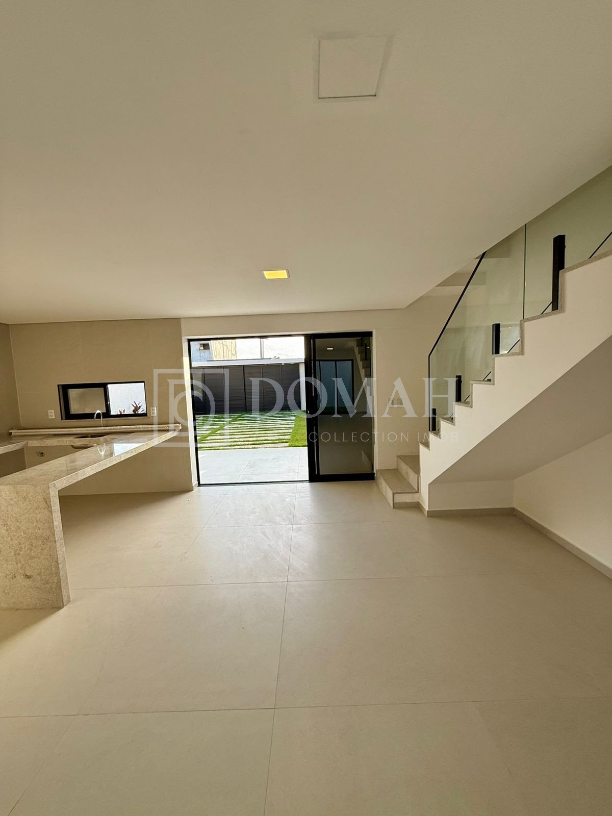 Foto 9 do imóvel Casa duplex em rua privativa