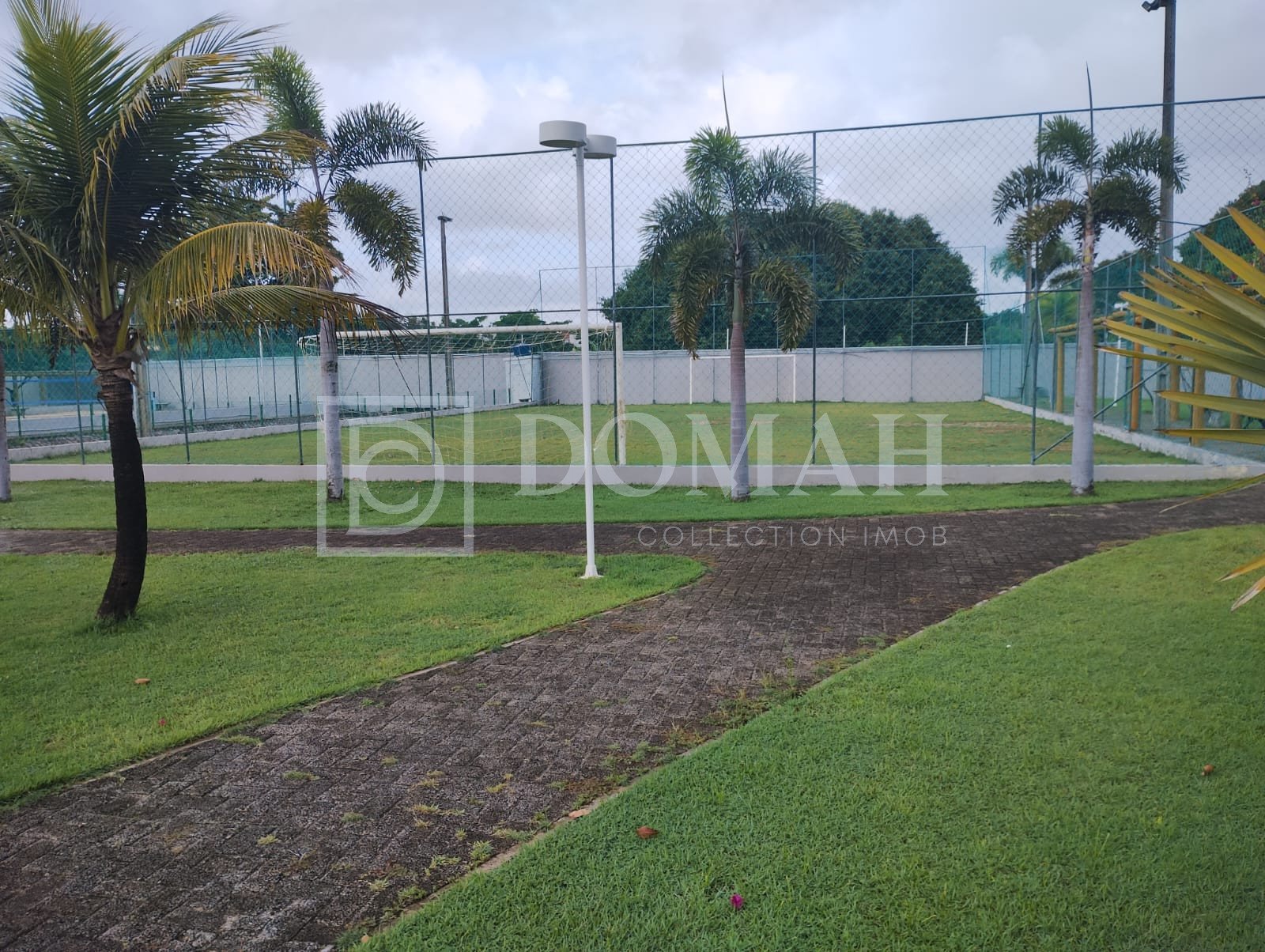 Foto 16 do imóvel Casa Duplex, Porteira Fechada, 3 suítes com 160 metros área construída, Eusébio