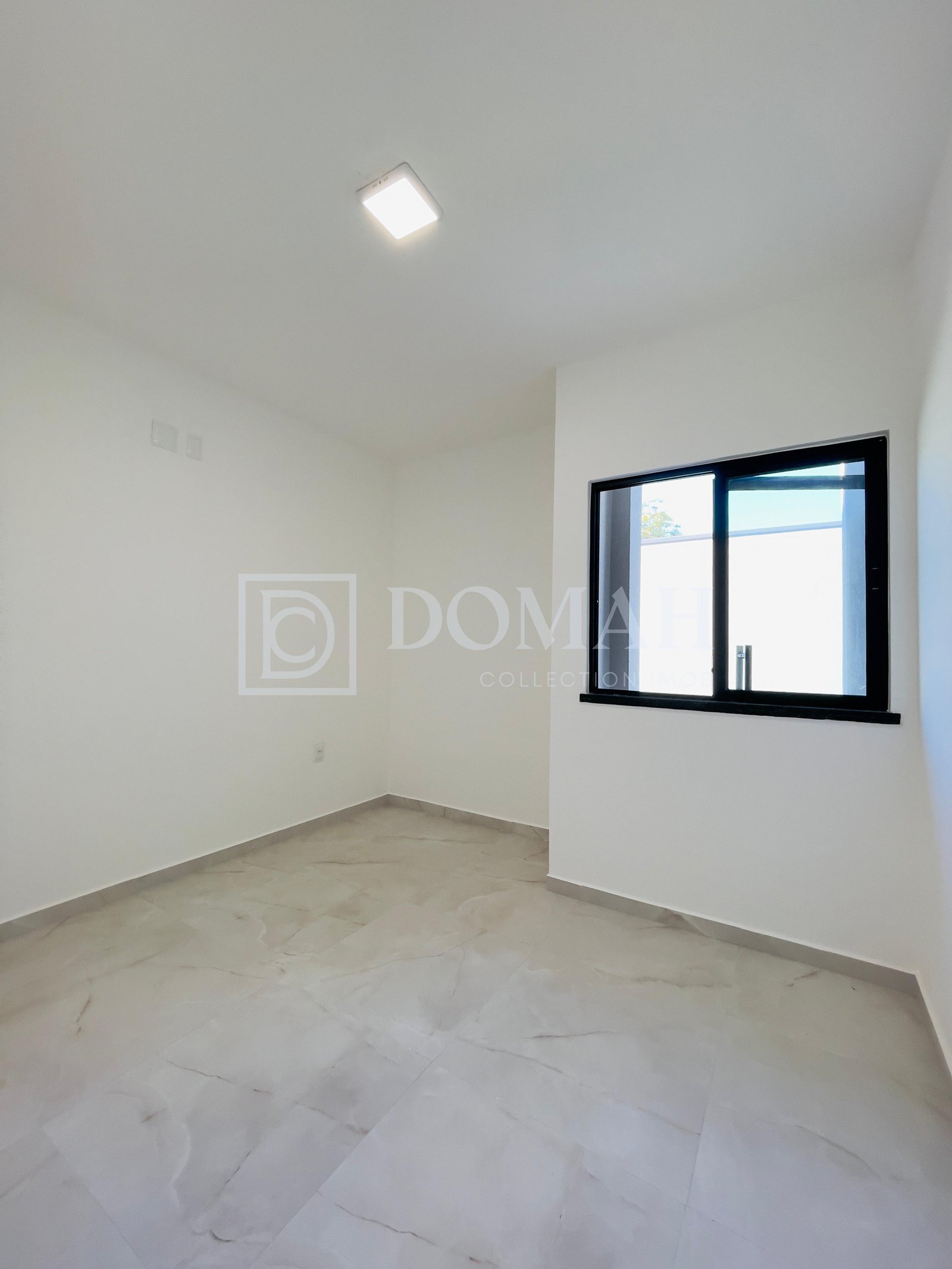 Foto 8 do imóvel CASA PLANA EM RUA PRIVATIVA - EVIDENCE