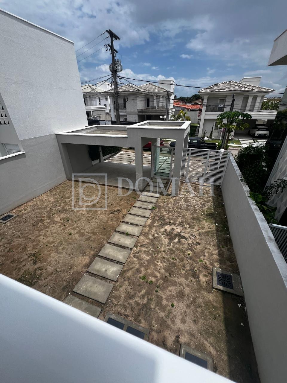 Foto 14 do imóvel Casa Duplex em Condomínio no Eusébio com três suítes
