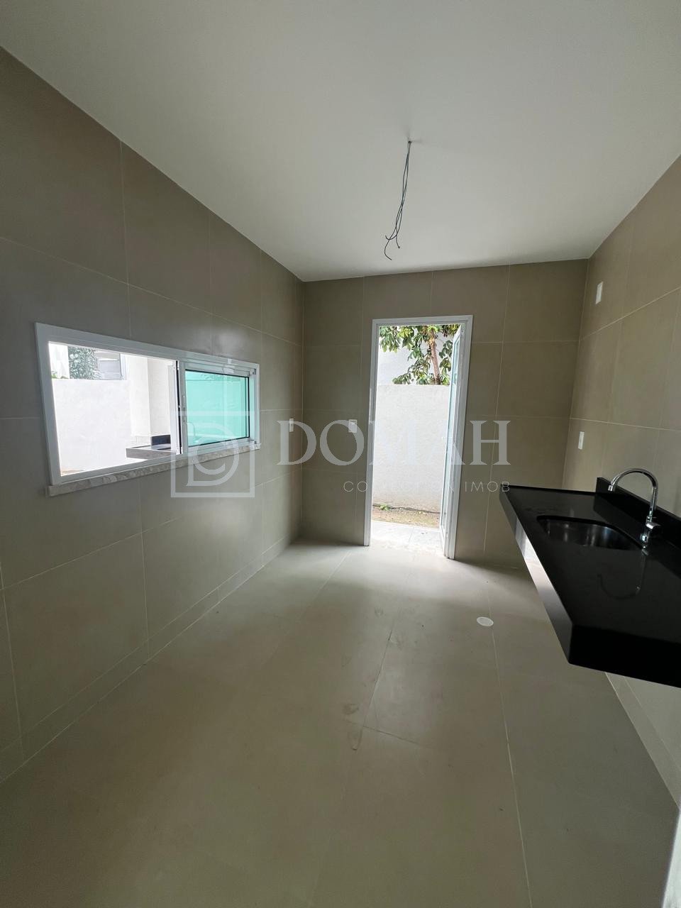 Foto 10 do imóvel Casa Duplex em Condomínio no Eusébio com três suítes