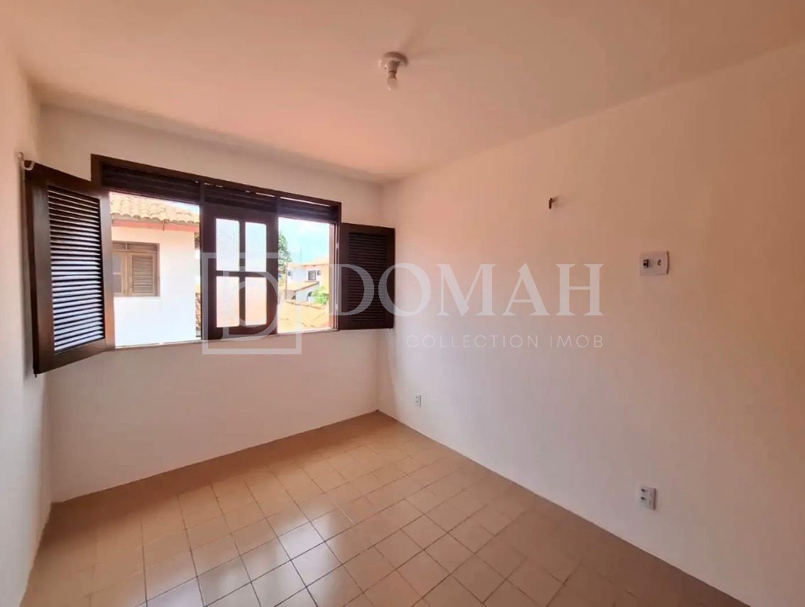 Foto 14 do imóvel Casa duplex em condomínio fechado